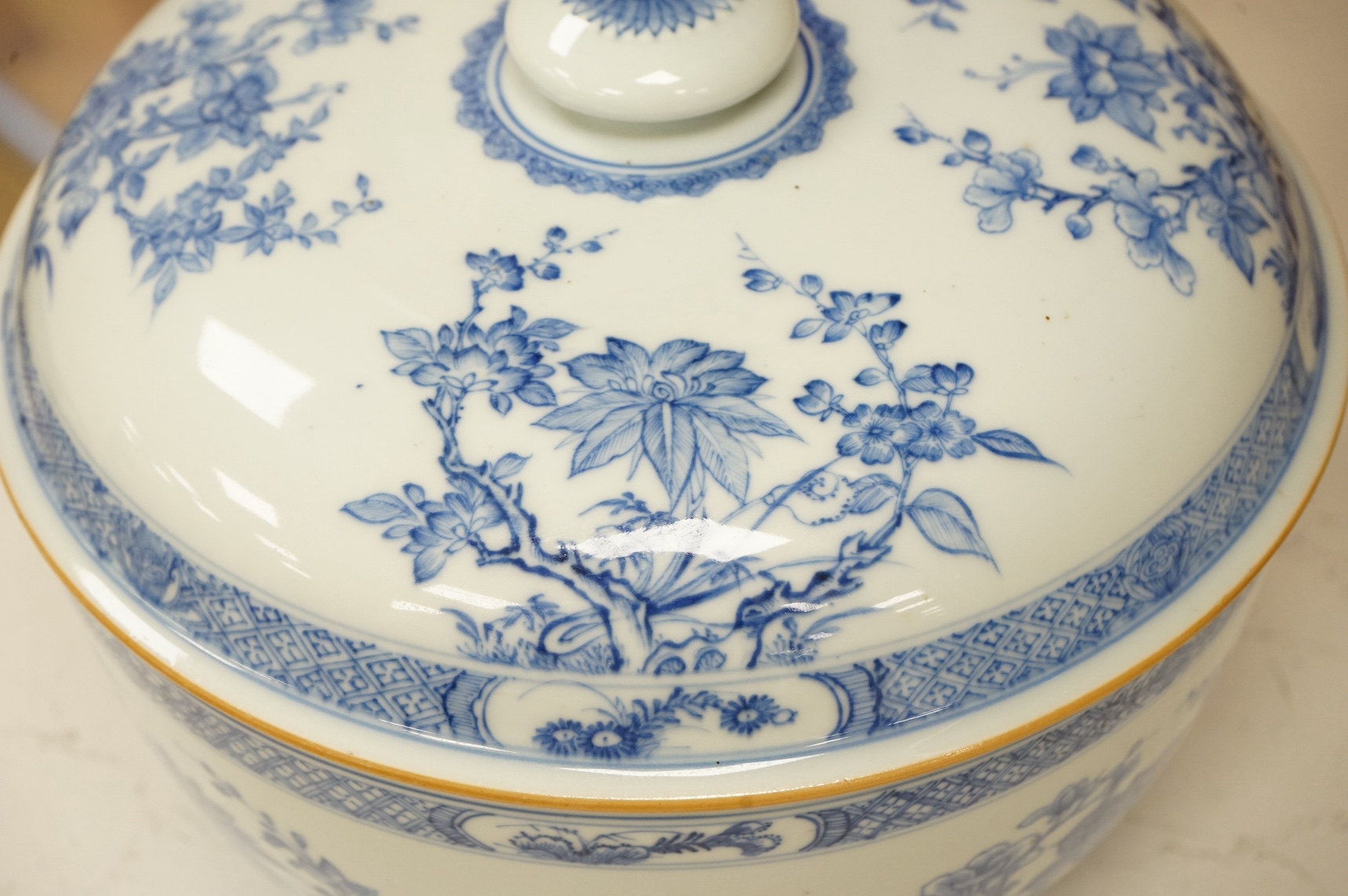A Chinese blue and white bowl and cover, Qianlong period